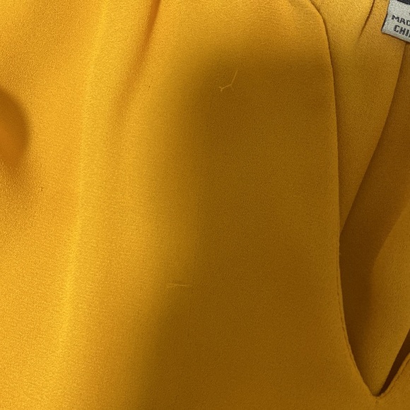 Dark yellow sleeveless blouse - Picture 3 of 3